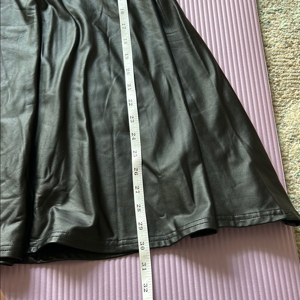 SHEIN Pleather black dress - Picture 5 of 7